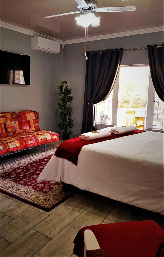 Graceland Guesthouse بوتشيفستروم المظهر الخارجي الصورة